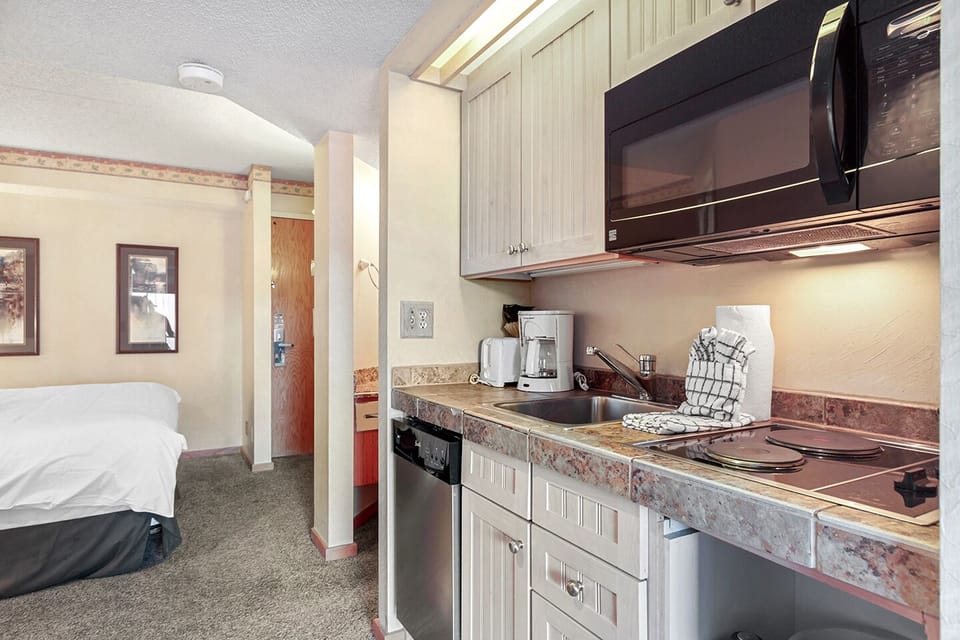Kitchenette