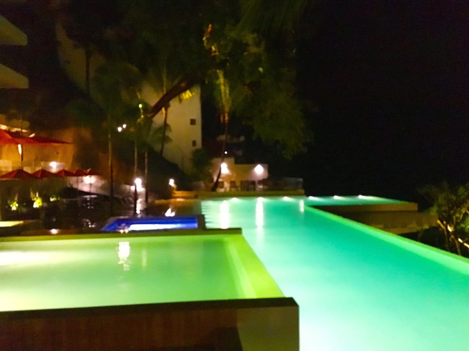 Lower downstairs, pool and hot tub