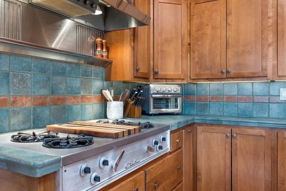 Kitchen gas stove 