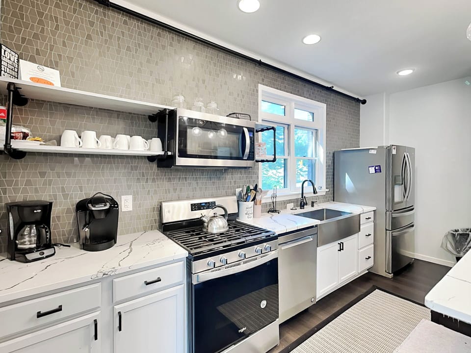 Full Kitchen