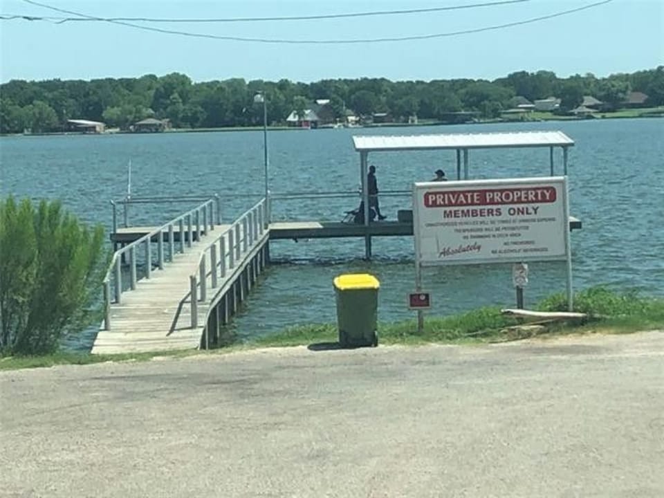 Community fishing pier