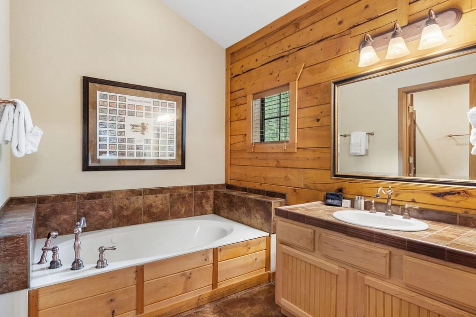 Ground Level Master Bathroom with Jetted Tub