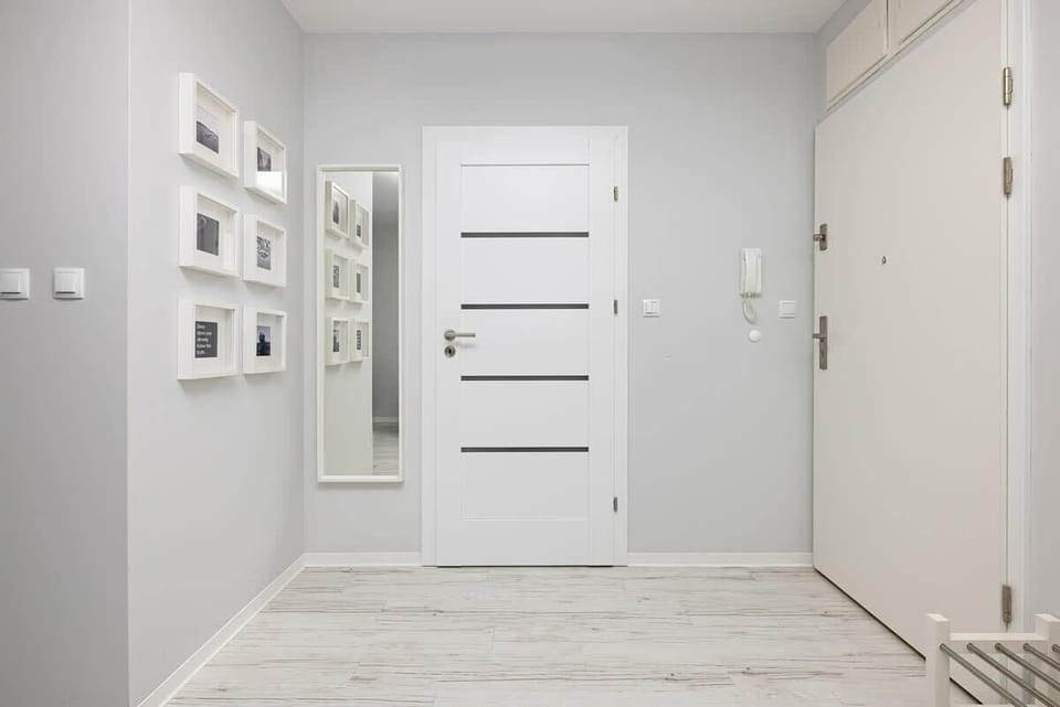 Spacious wardrobe with plenty of storage space. 
