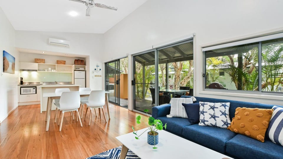 Open-Plan Dining/Lounge