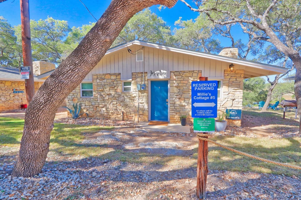 Front of Cabin 5- Josephine
