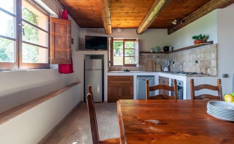 Casa Rosa ground floor kitchen (4)