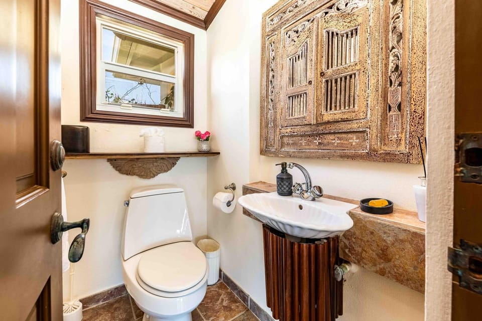 The powder room located near the kitchen of the main house at South Seas.