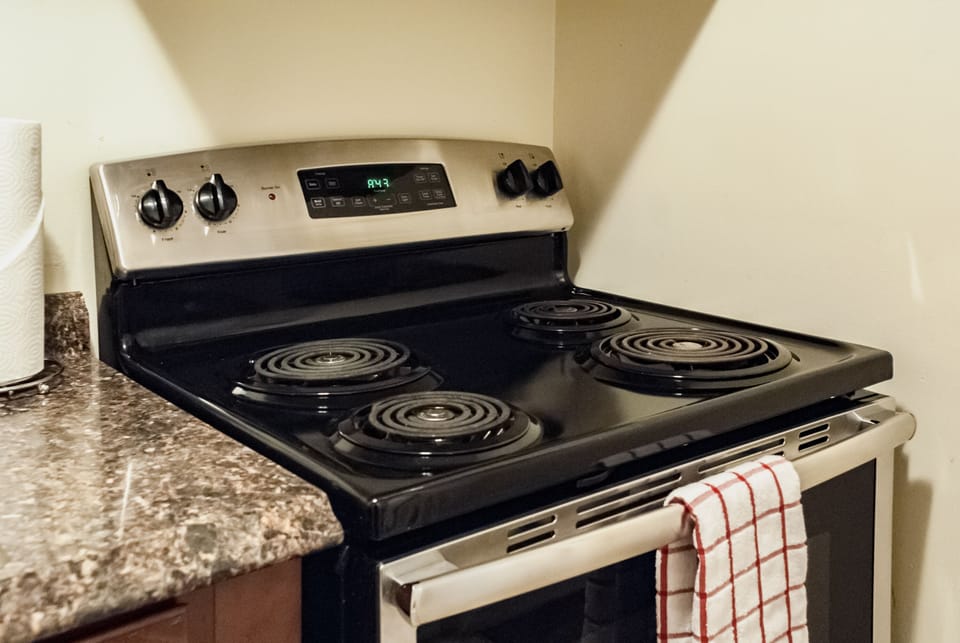 Electric stove available and plenty of paper towels