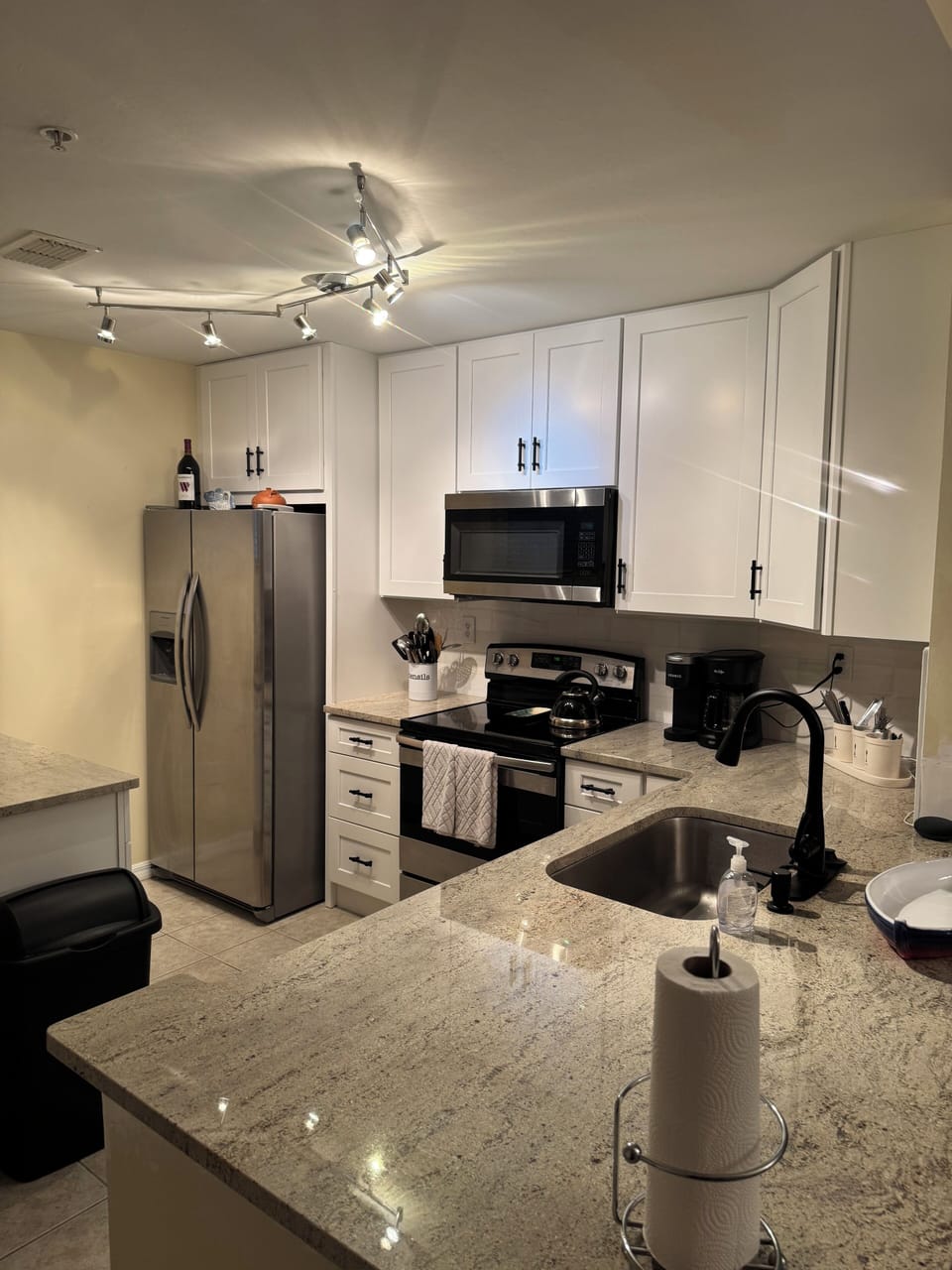 Updated:kitchen with refrigerator, stove,dishwasher