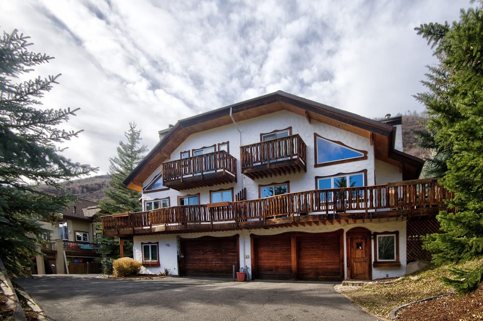 2109-Chamonix-B-Web_01