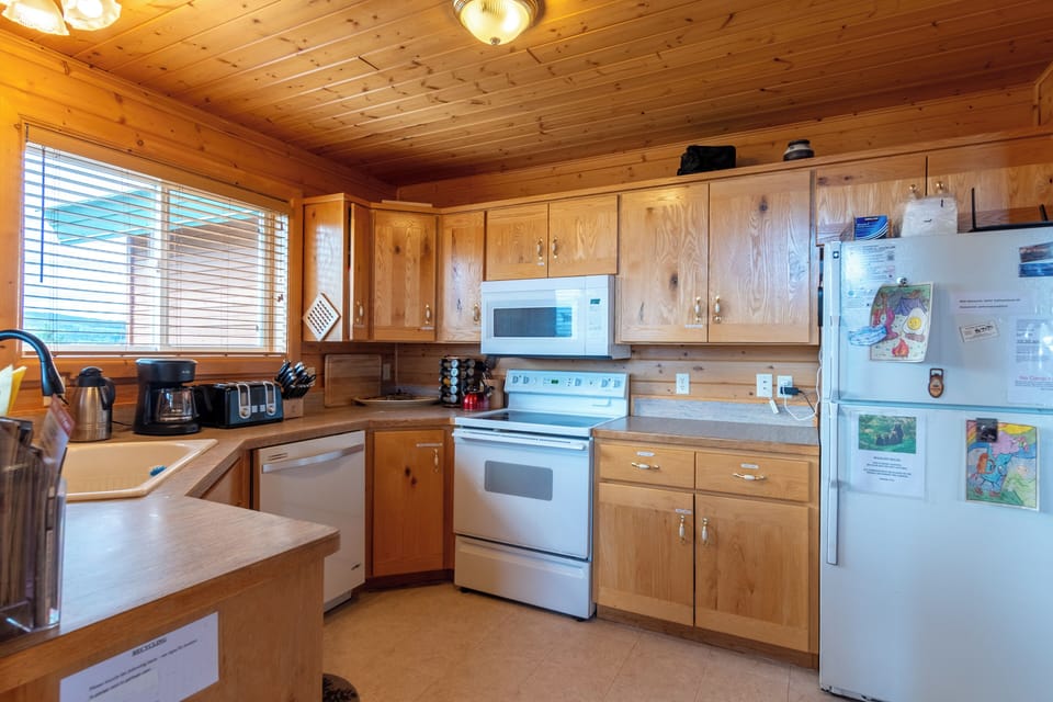 Kitchen | Blender | Coffee Maker | Spices