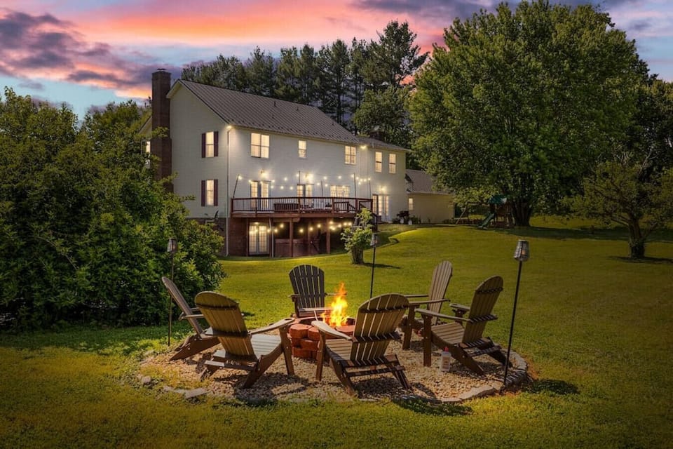 Five bedrooms, five acres, and 5,000 square feet