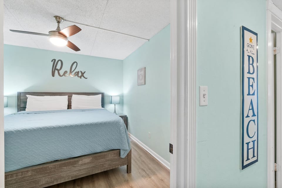 Master Bedroom - King Bed - Smart TV - Attached Full Bathroom -  Linens Provided