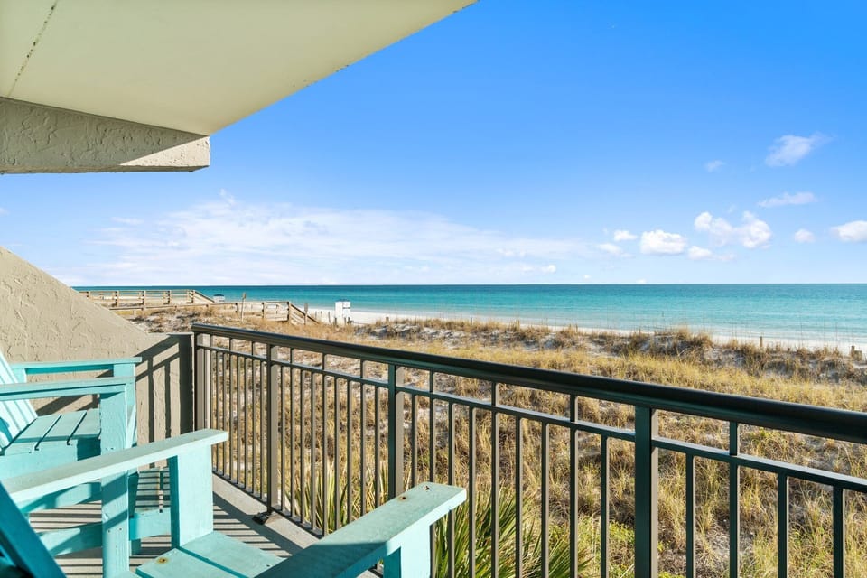 Balcony - Outdoor Furniture - Beach View