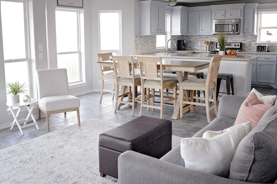 The airy and bright space is sure to make you feel relaxed.
