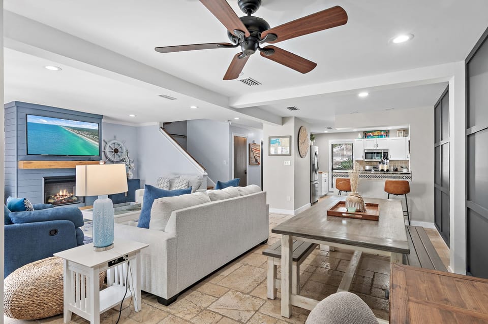 Living & Dining Area