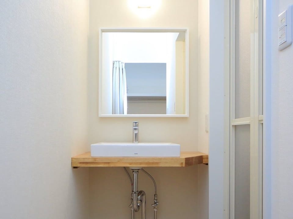Wash basin
