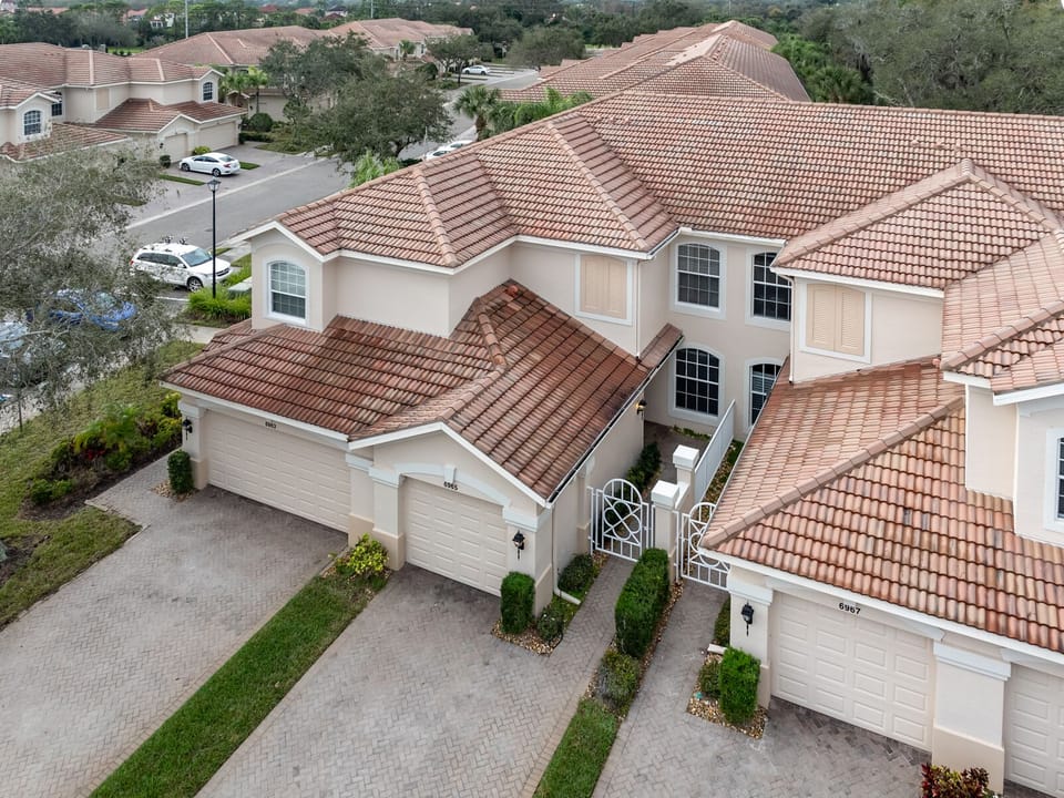Condo, bird view