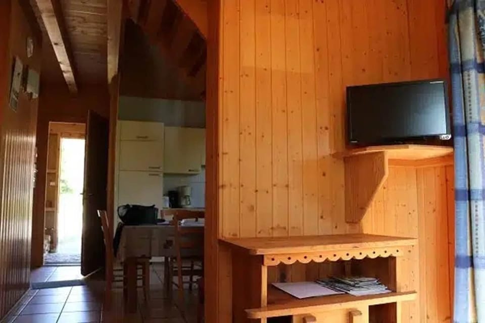 Chalet BEAUJON - Charmant gîte - Chardon bleu - Gite meublé de vacances avec sauna - salon de télévision