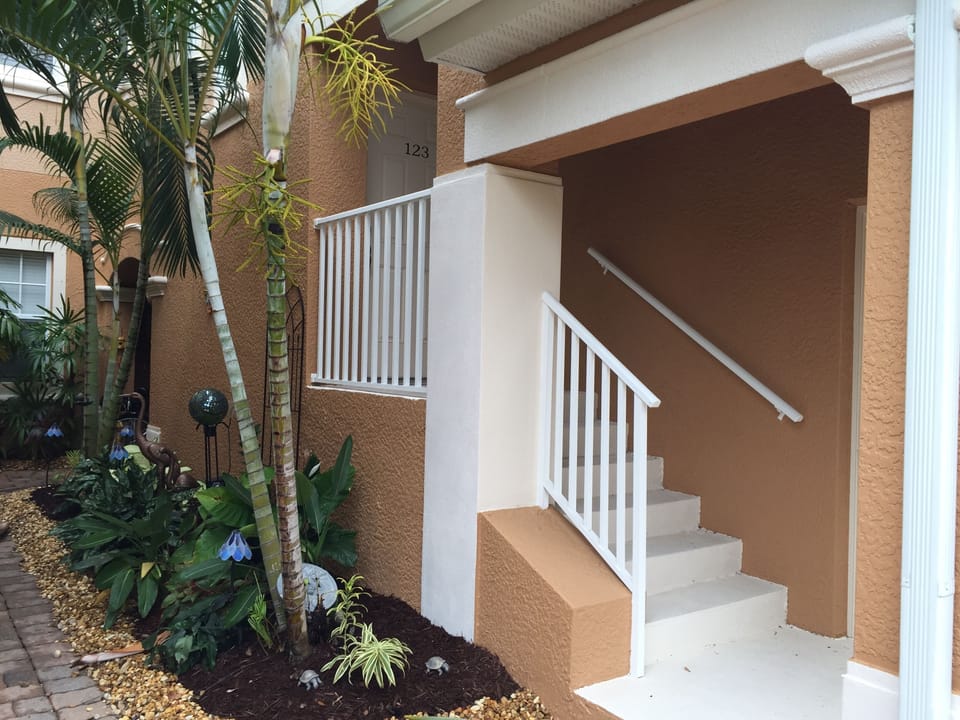 Entrance to unit 123