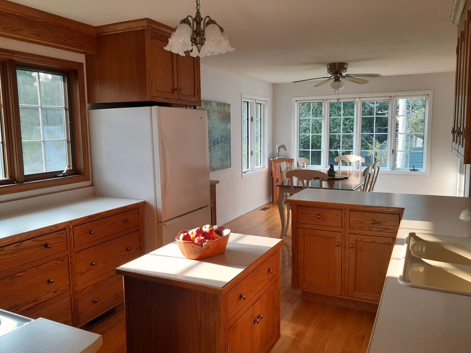 Fully equipped kitchen with everything you need to make, serve and enjoy meals!