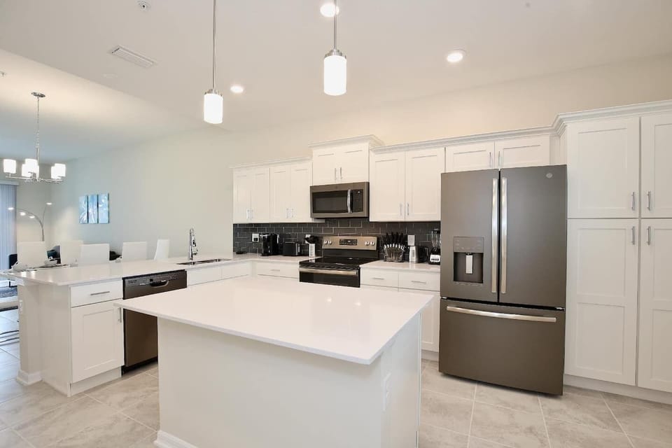 Another view of the kitchen