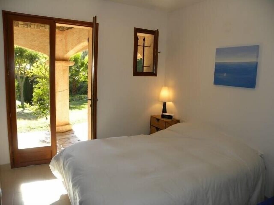 Bedroom 2 opening onto terrace