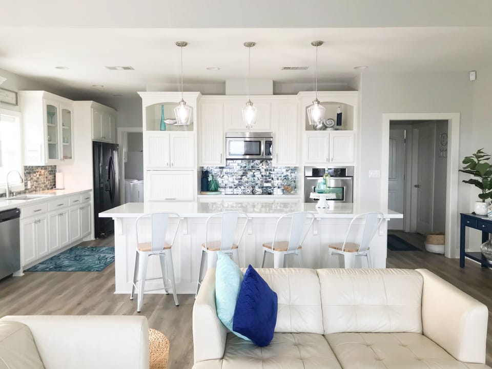 Perfect open floor plan for cooking and entertaining.