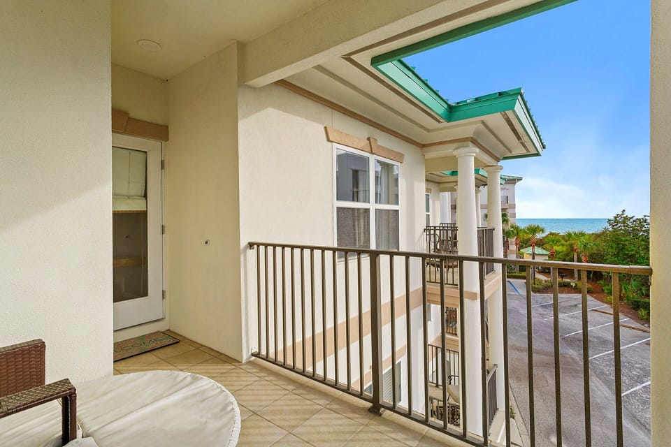 Legacy 501 Balcony