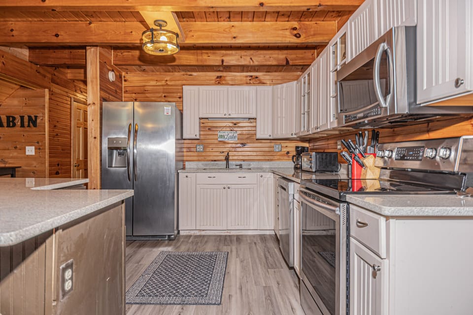 Full Kitchen