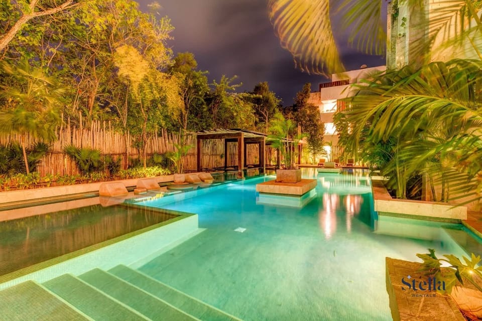 This condo complex pool is captivating!