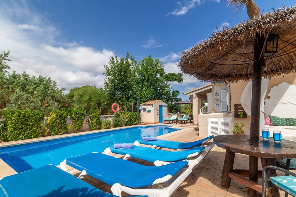 Beautiful villa with swimming pool
