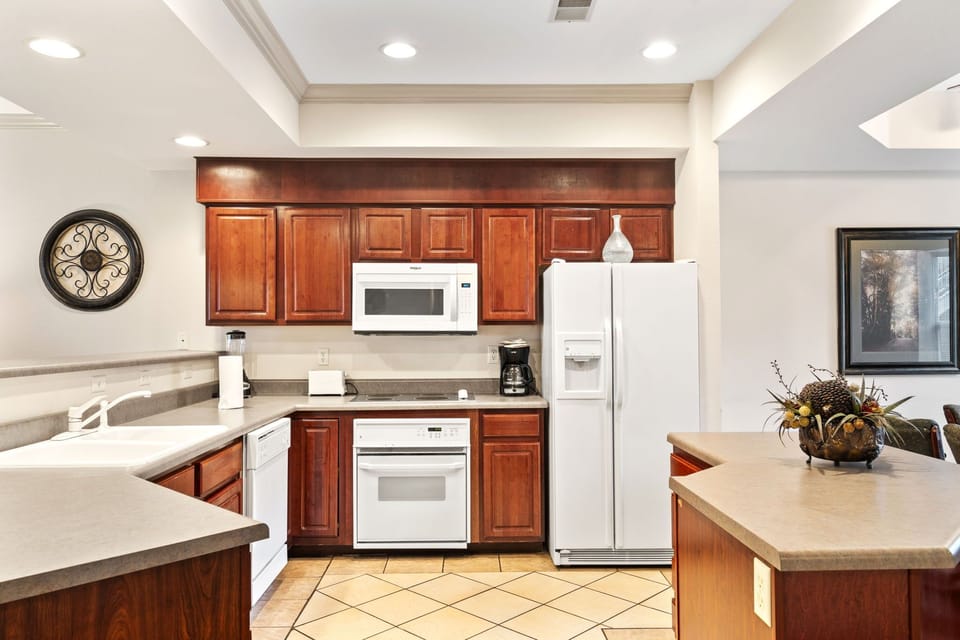 Full Kitchen with Major Appliances