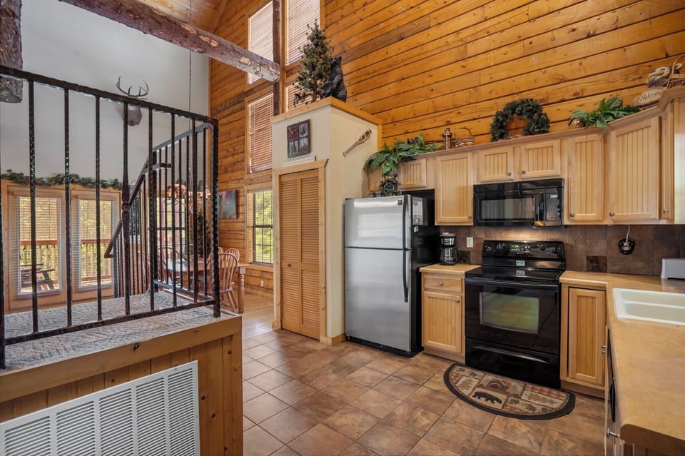 Full Kitchen with Major Appliances
