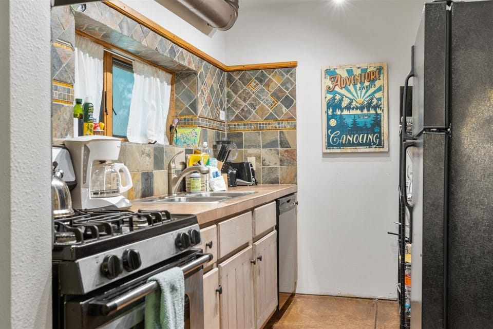 Fully equipped kitchen