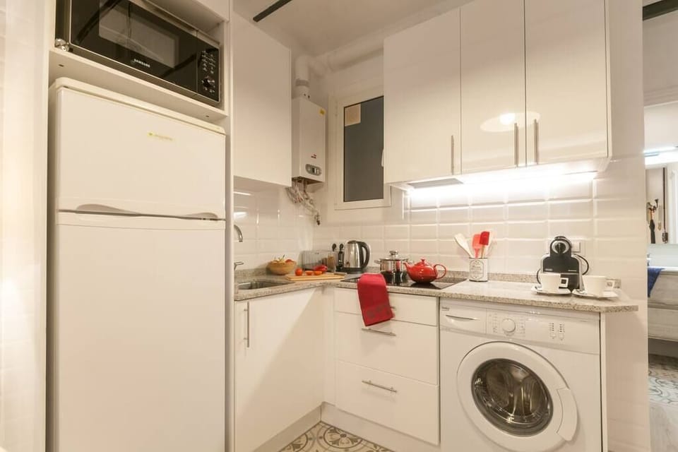 kitchen with all needed appliances 