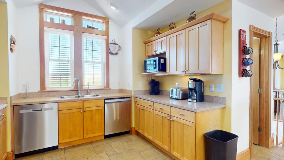 Kitchen - Kitchen at Solstice by the Sea vacation rental, Carova Beach 4x4 Northern Outer Banks NC