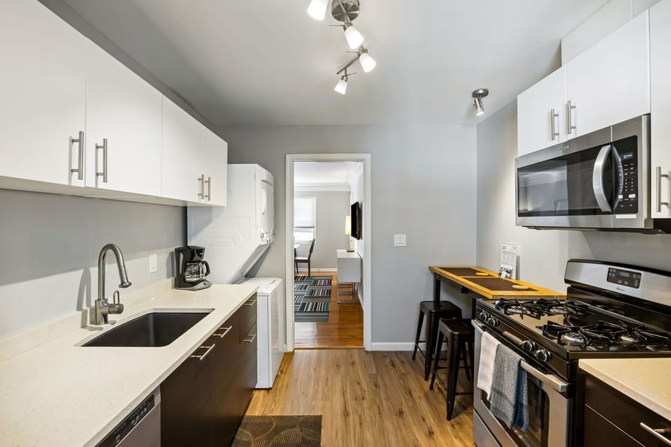 Brookwood Courtyard Condos - Complete Galley Kitchen with Full-Size Appliances