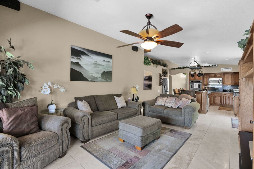Lakeside LUXURY at the Legend at Arrowhead (25)