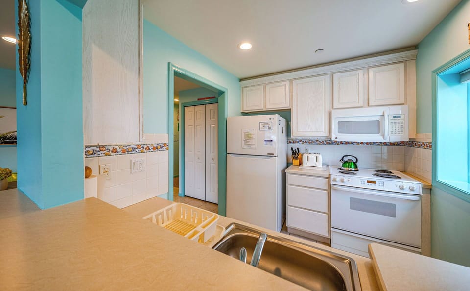 Cozy kitchen area with modern amenities
