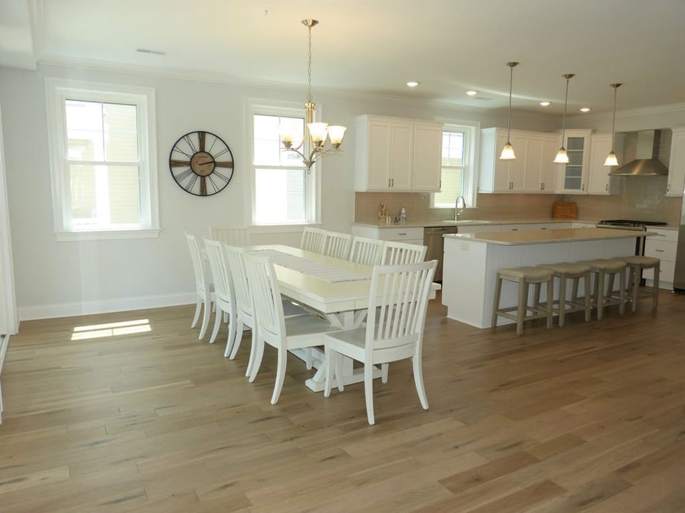 Kitchen/ dining