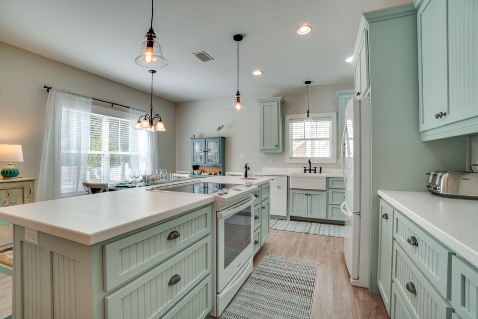 Modern appliances + lots of counterspace for takeout, pizza making, taco night!