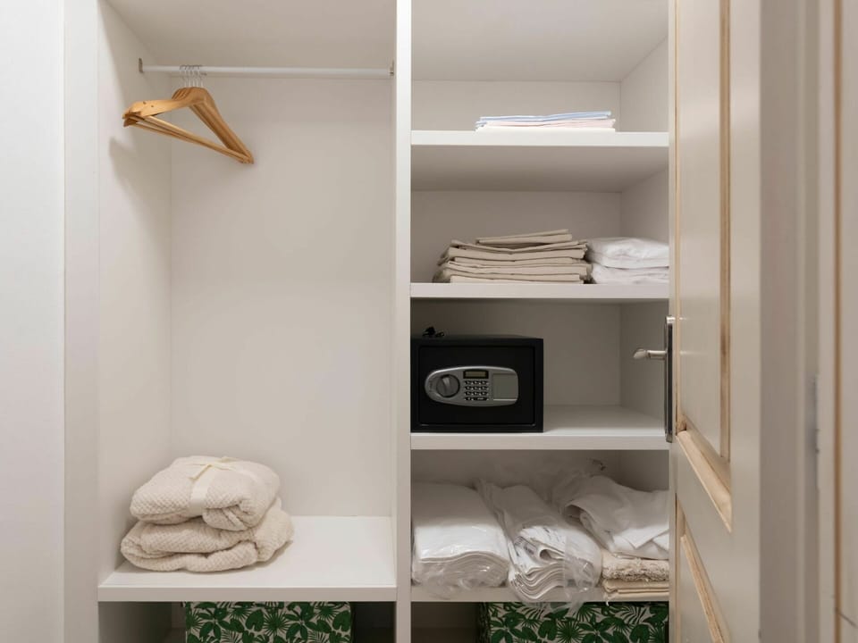 Property, Shelf, White, Product, Shelving, Wood, Interior Design, Floor, Wall