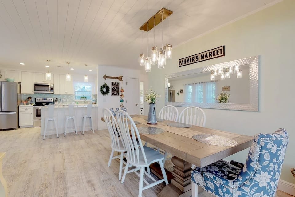 Over the Moon Dining Room (1)