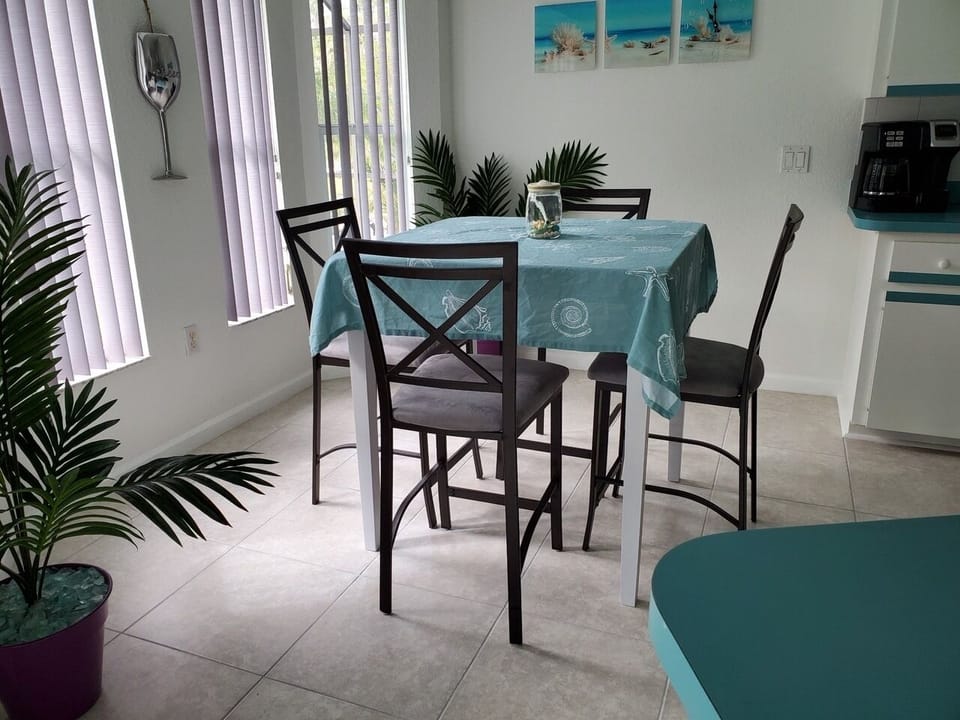 Breakfast Nook