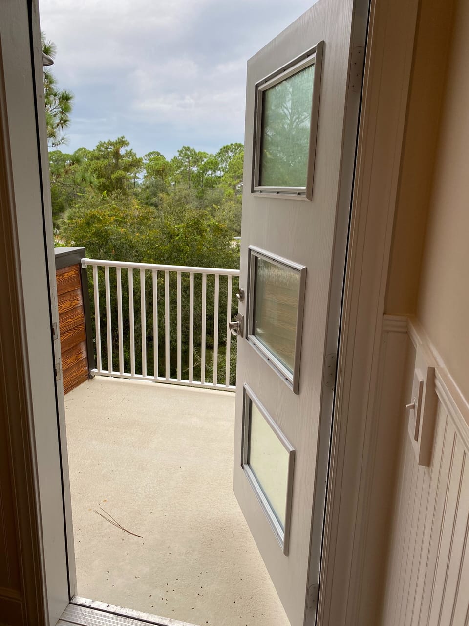Side balcony off level 2