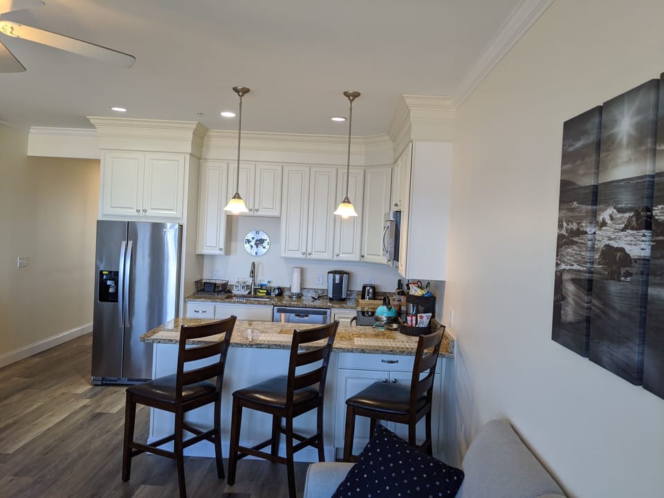 Open kitchen fully equipped , to prepare an elaborate meal or to savor take outs