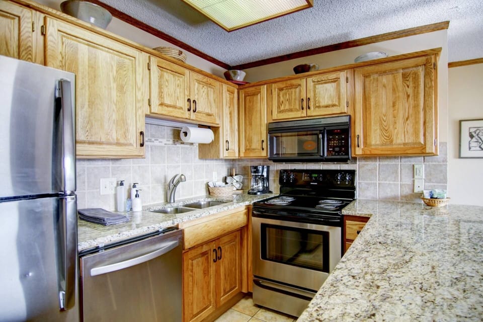 Cozy kitchen with all the comforts of home—ideal for slow mornings and shared family meals.