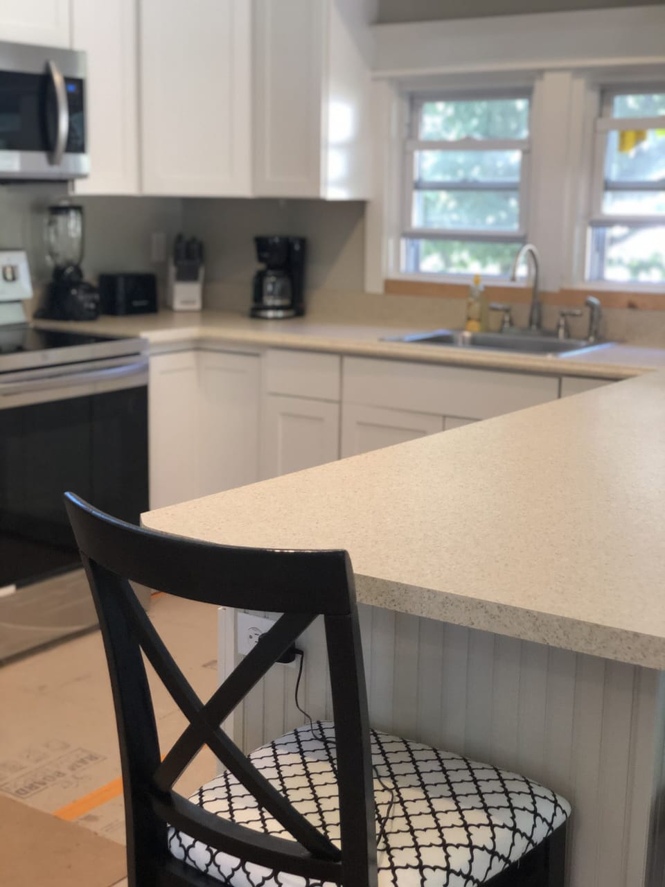 Kitchen sink area