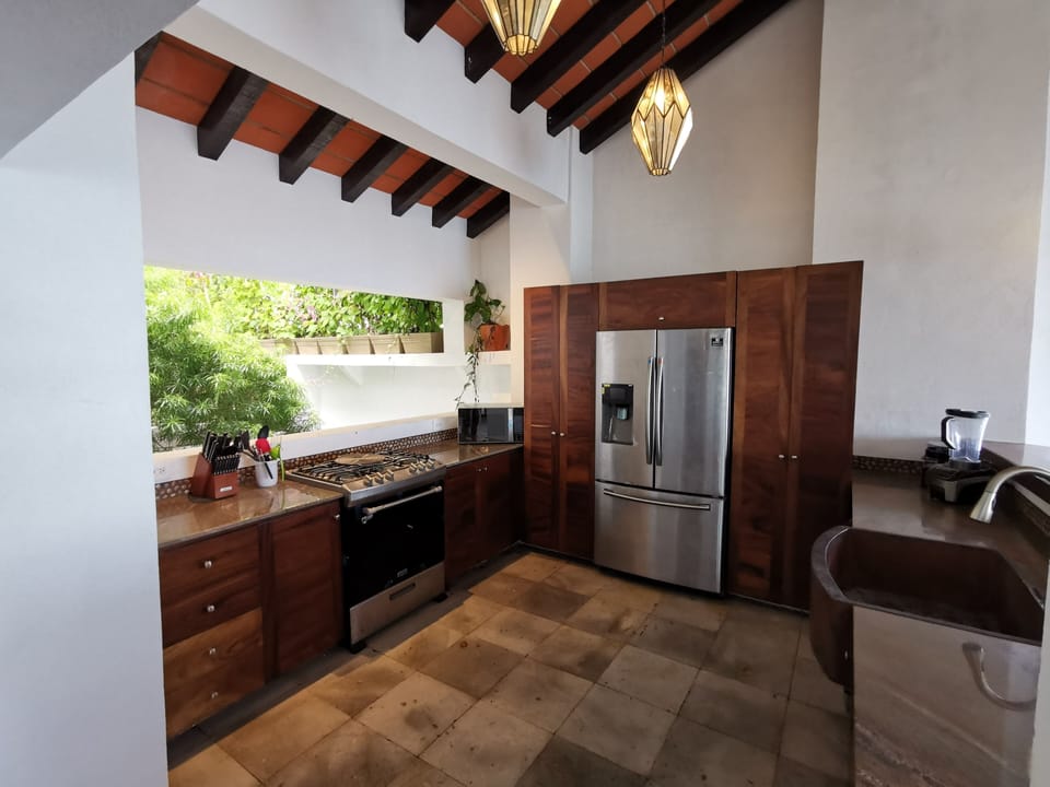 Upper living room - fully equipped kitchen